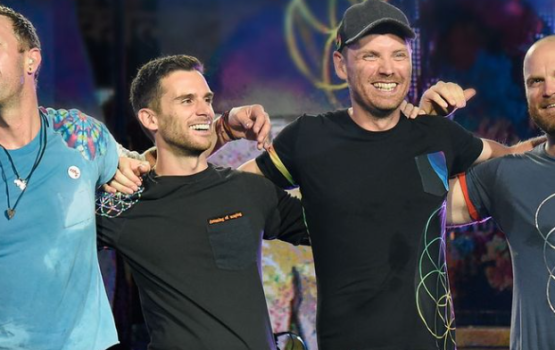 Coldplay ge show thakeh India gai