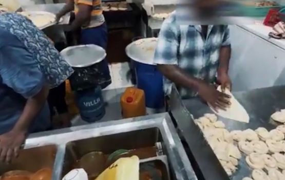 Hulhumale' gai hingamun dhiya 6 cafe eh balaa faas koh 16 bidheysee aku immigration ge belumuge dhashah 