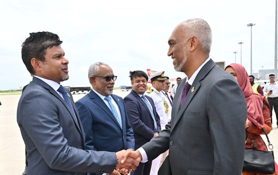 India raeesge dhauvathakah raees Muizzu gaumah furaavdaigenfi