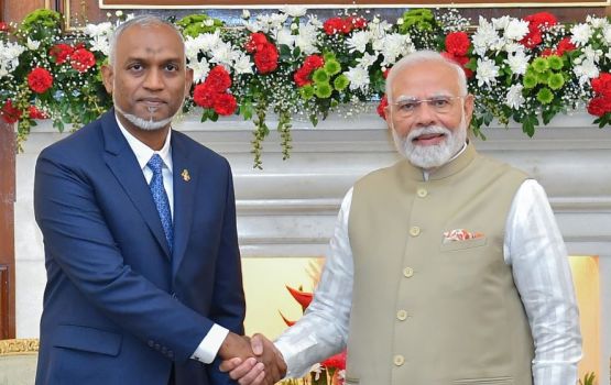 India ge RuPay tha'aaraf koh Hanimaadhoo Airport ge runway ifthithaahukoffi