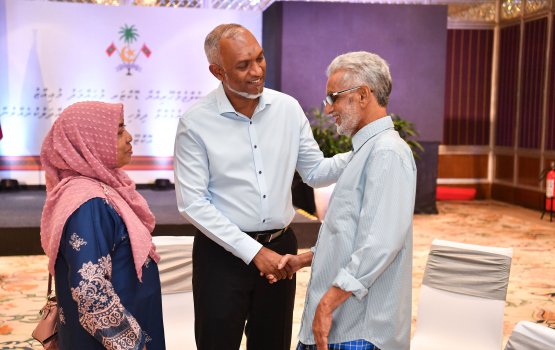 First Couple meets the Maldivian community in Bangalore