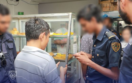 Hulhumale ge 3 cafe eh balaa gavaaidhaa hilaafah ulhemundhiya 2 bidheyseen hayyarukoffi 