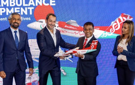 Air ambulance hidhumathah beynun vaa 16 million rufiyaage equipment Ooredoo in hadhiyaa koffi