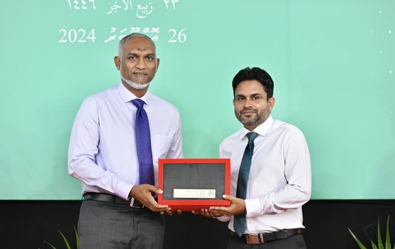 President accept the judges' gown honouring his father