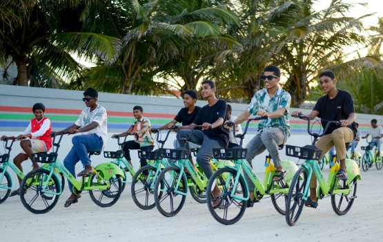 BML donates 300 bicycles to children from 6 islands