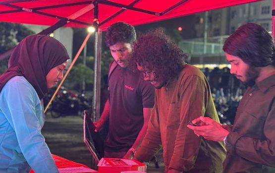 Ooredoo ge golden futsal sale tent ah ziyaaraih koggen aguhuri inaamu hoadhumuge furusathu