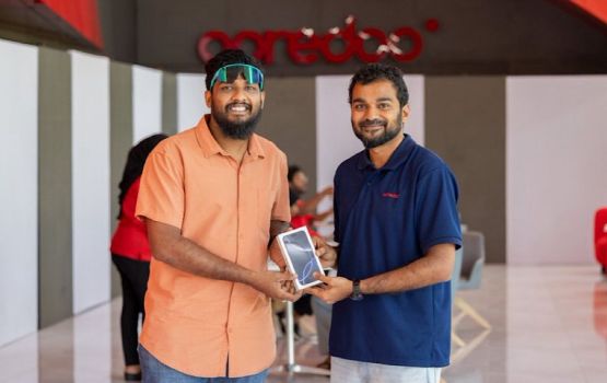 Ooredoo karaa felhun: Ahmed Nasif Umarah iphone 16 pro eh 