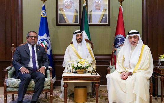 Raajje aai Kuwait ge gulhun ithurah harudhanaa kurumah e gaumuge acting prime minister aa eku mashvaraa kuravvaifi 