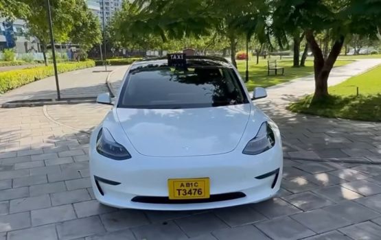 Rajjey gai furathama faharah Tesla eh beynun kohgen Taxi ge hidhumah fashaifi