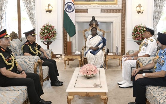 India president applauds armed forces for bravery