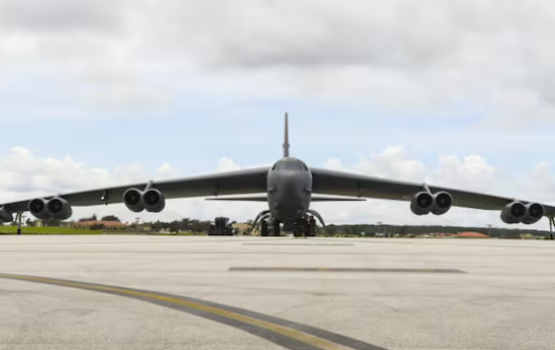 America in, Iran ah hamalaa dheyne kamah belevenee Diego Garcia base in, ithuru vaige ulhadhu thahves e sarahadha fonuvaifi