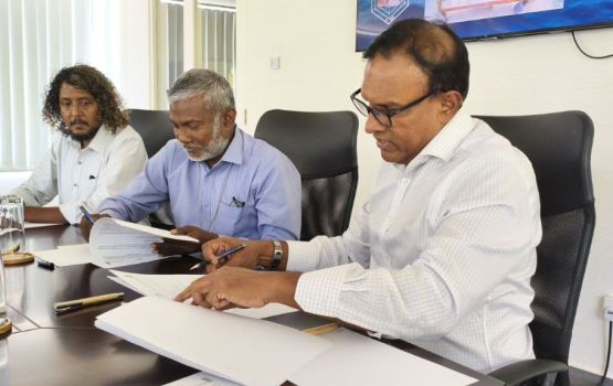 Rafari frau iyaadha kurumuge masakkathu gai Sangeli eheevanee