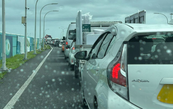 Aiport taxi queue baaru boduve dhathurakah 300rf nagaa massala, Aanmunge kanboduvumaai shakuvaa!