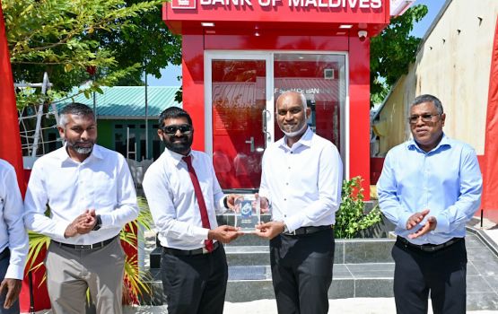  Mi hafthaa nimeyiru B. atoll ge meehun dhiriulhey hurihaa rasheggai ATM ge hidhumaih libeyne: BML 