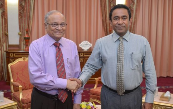 Maumoon denies Yameen's bribery accusations