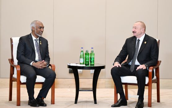 Azerbaijan ge Raees aa Raees Muizzu badhdhalu kuravvaifi