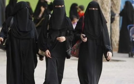 Moonuburugaa alhain vazeefaa ah dheveygothah gavaidhu badhalu koffi 