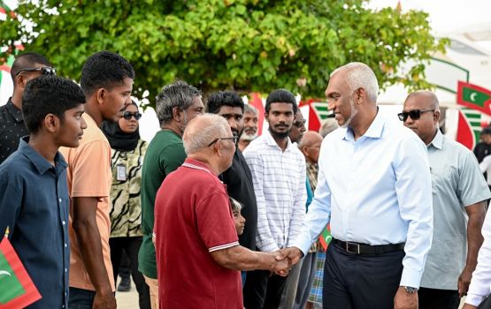 Umurun dhuvasvee komme meehakee tajuribaa ge aguhuri mutheh: Raees