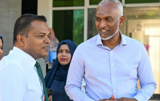 Addu council onna goiy badhalu kuran feneytho kuraa suvaalu raees badhalu kuravvaifi 