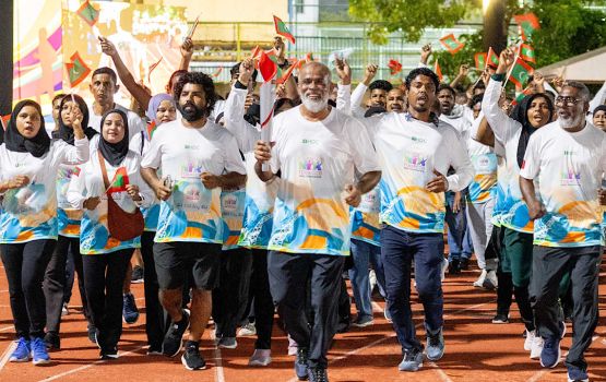 Dhunfathaa dhekolhah kuriah gendhiya national torch run ah HDC ge bodu tharuheebeh 