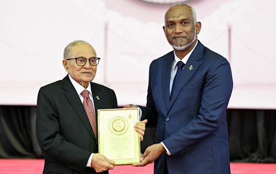 November 3: Raees Maumoonah sharafuge addana adhi shaheedhunge aailaa thakah hadhaanee addana aruvaifi