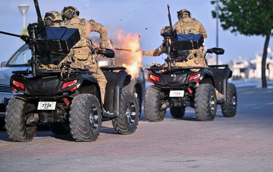 Nasru ge dhuvahu sifain dhahkuvai dhinee kulhadhaana kamaa, qaabilu kamaa eku aa ulhadhuthakugai harakaai therivaa manzaru