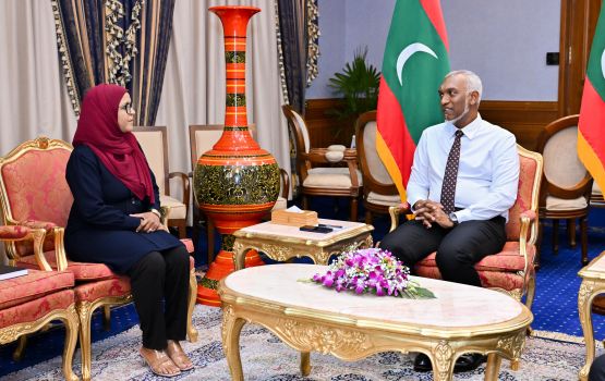 Dhivehi bahuge furathama Doctor Aminath Zahir aai Raees bahdhalu kurah vaifi