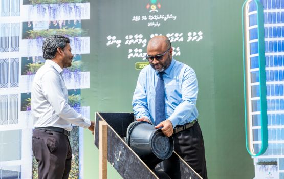 Zamaanee vaseelaiythakaaeku Mae' gai binaa kuraa waqf imaaraathuge bingaa alhaifi 