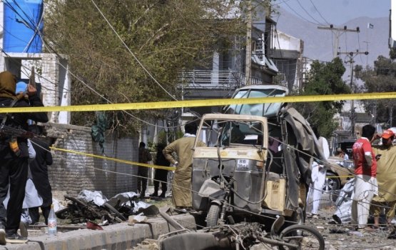 Gunmen attack paramilitary HQ in Peshawar