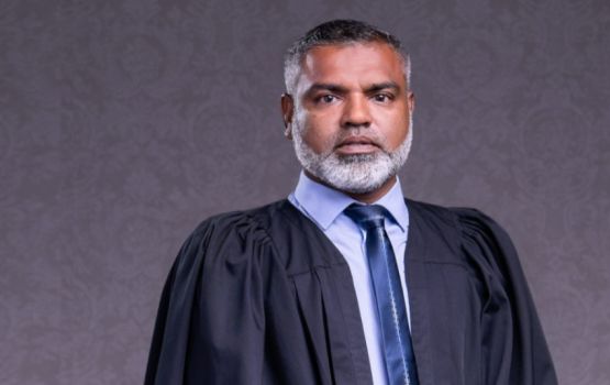 High Court ge fandiyaaru Niyaz retire kuravvaifi