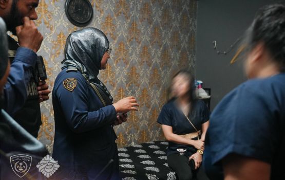 Rey 4 massage parlor eh faas koh, 4 bidheyseen immigration ge belumuge dhashah gengosfi