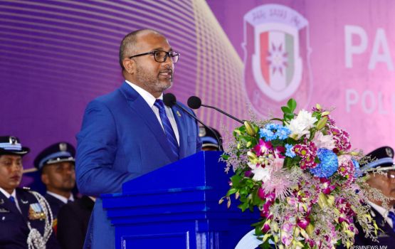 Fuluhun ehmme iskan dheyn jehenee Rayyathun edhey minvarah rakkaatheri kan kashavaru koh dhinumah: Ihsan