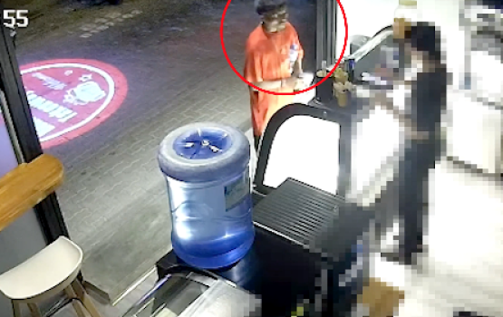 Vagu dollar ge muaamalaaiy kuri meehaku hoadhanee