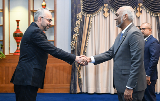 Iran aa gulhuvaigen Nasheed Dhehkevi vaahaka ah e gaumun rahdhu dheefi 