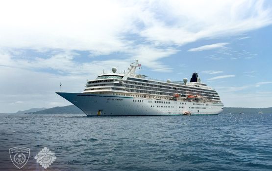 Aharuge furathama cruise shipakah 479 fathuruverinnaaeku raajje ai 'MS Crystal Symphony'
