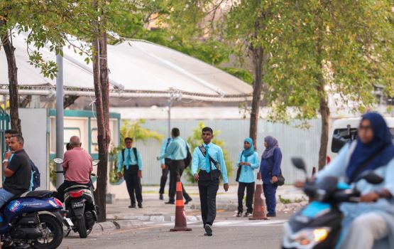 Furathama term ge kiyevun ninmaalumahfahu dharivarun 16 dhuvahuge chuttee akah