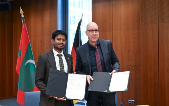 Bodu Target akaa eku, German ge fathuruverin ithuru kuran ehbasvumeh gai soi kohffi