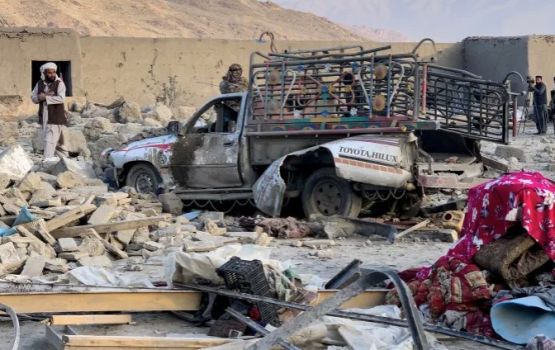 Pakistan gai bomb govvumuge badhaluhifumuge gothun Afghanistan ah hamalaadhee 17 meehaku maraalaifi