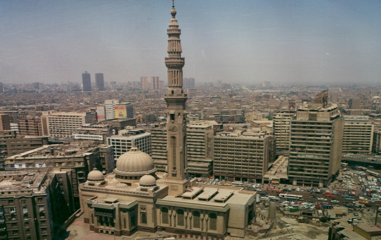 Al Fath miskidhakee hama ekani imaaraatheh noon, aee Qaahiraa ge sagaafee etheh vaahaka eh!