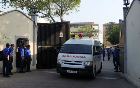 America in Lanka kairin Iran ge manavarakah hamalaadhee fahthaalaifi 