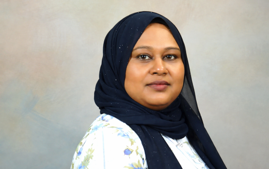MEEHUN: Dr. Shifaza ge dhathuru: Dhvehi naruhun bainalagvaamee research leader akah 