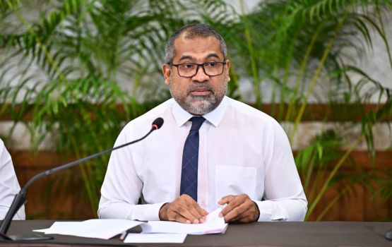 Hamalaa dhinumah Raajjeyge vaige sarahahdhu beynun kuran huhdhaeh nudheynan: Vazeenrunge haassa committee