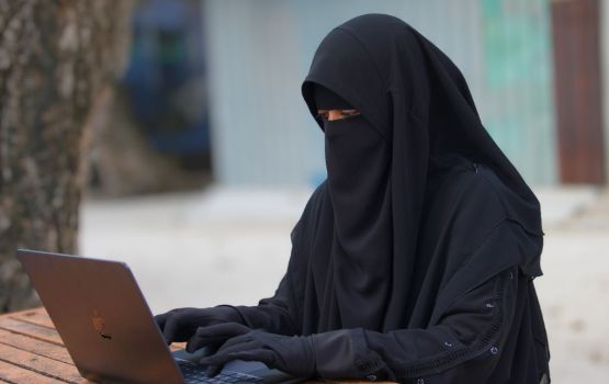 MEEHUN: Shuau ge foiythah thafaathu vanee mihenve, liyumaai graphics adhi layout akee ves amilla maskkaiy