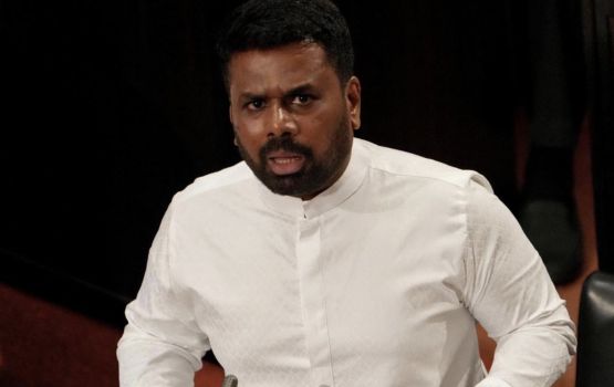 America ge askaree 2 jet Lanka ge airport gai jassan hudha eh nudhin!