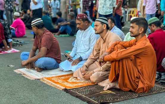 Eid ge ufalugai bidheyseen baiverikoh, aniyaa libemundhaa muslimunnah heyo dua kuran govaalaifi 
