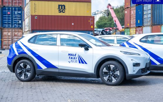 Taxi line ge hidhumathah beynunvaa car thah gennan fashaifi, hidhumaih anna mahu fashanee 