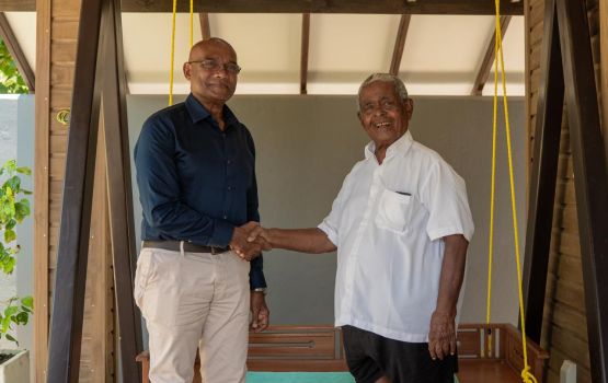 Uhchu, Jaleel ah thaaeedhu kurevvaifi