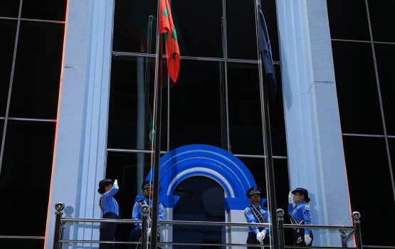 8 aharuge anhen kujjaku gaheggai bandhe jismaanee aniyaakuri massala eh 