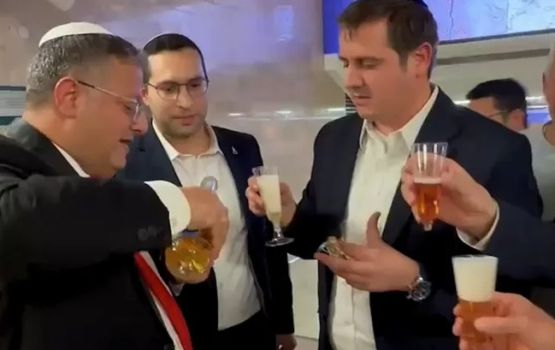 Palestine ge rayyithun maran Israel in gaanooneh faaskoh ufaafaalhukuran fulhi kandaifi