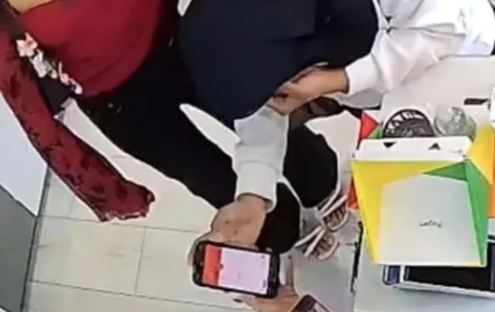 Fake slip gai Makeup saamaanu gah meehun faisaa dhahkaifi, ehen namaves massala balanee